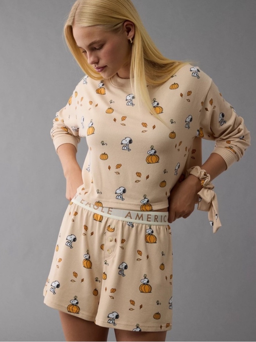 American Eagle Outfitters Peanuts Snoopy Pumpkin Plush PJ Set Size Small